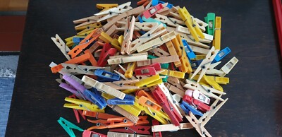 60 Stück Wäscheklammern Mit Korb - Bunte Plastik Klammern Windfest | PP Material Mit Stahlfeder