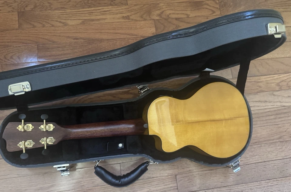Breedlove Lu’au S Concert Uke NS CE Myrtle w/Ameritage Silver Carrying Case - Image 2 of 4