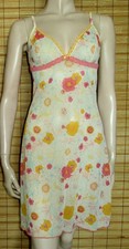 BUNT GEMUSTERTES UNTERKLEID - SPITZE - NYLON - VINTAGE - WIE NEU - GR. S - M