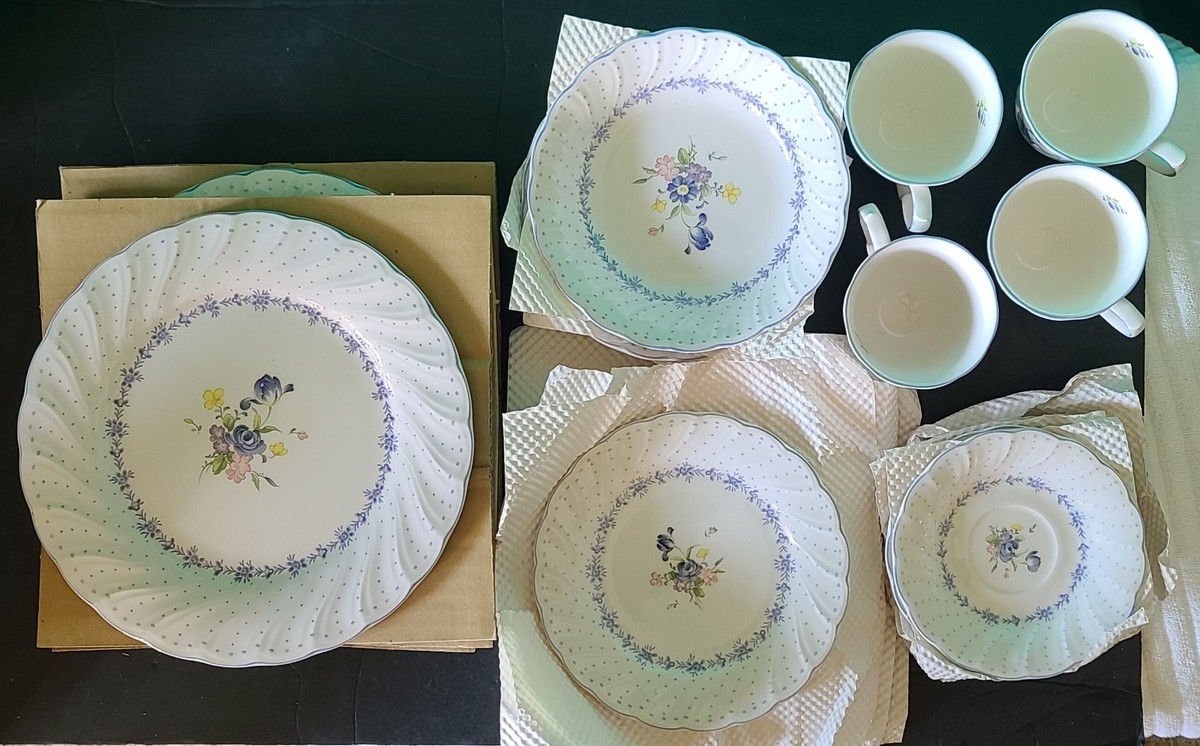 【中古】NIKKO TABLEWARE 青い柄 皿5枚セット 20 Piece - Nikko Fine Tableware - Blue Peony 851 - Plates, Bowls