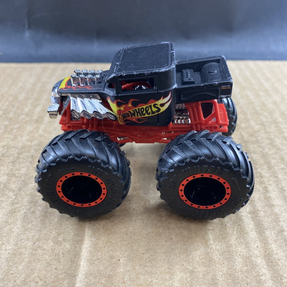 Hot Wheels Bone Crusher Monster Truck 1:64, COMB SHIP $1 | eBay