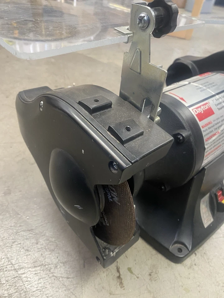 Moedor de bancada Dayton 7 1/2 - Imagem 4 de 4