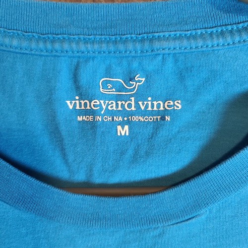 Vineyard Vines T-shirt Men's Size Medium Blue Whale Graphic Crew Pocket (1V0888) - Picture 4 of 13