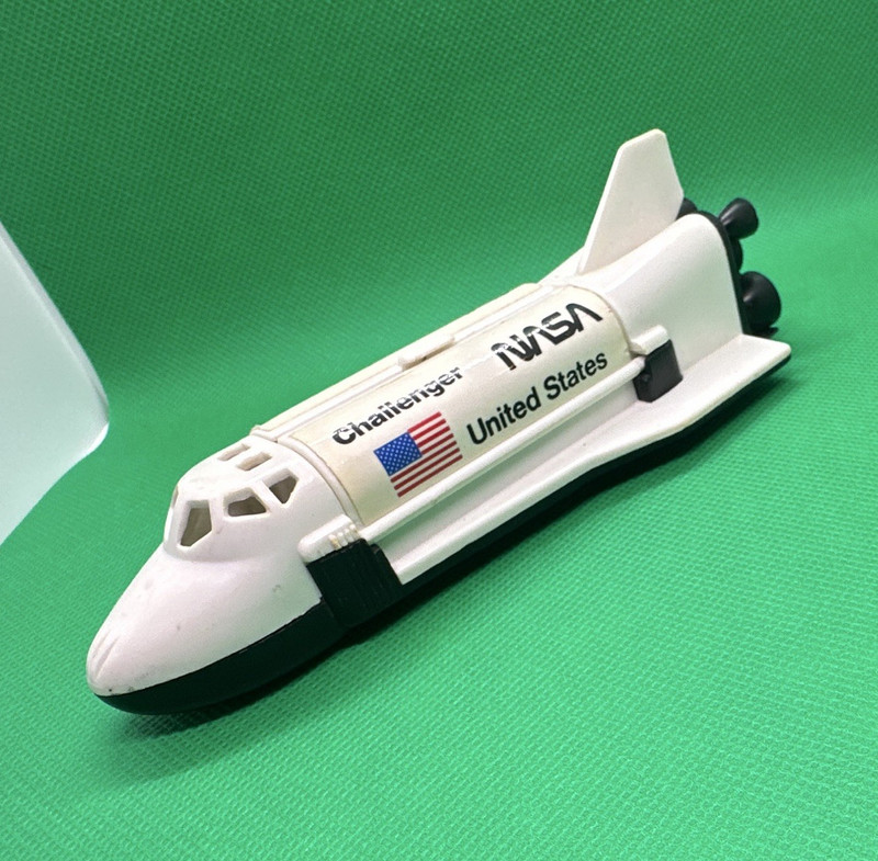 NASA Challenger Space Shuttle Toy, White, Ages 4-7 & 8-11, NASA Theme