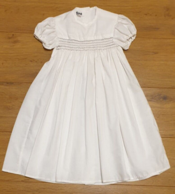 Handgefertigtes weißes gesmoktes Baumwollkleid 12-18 Monate