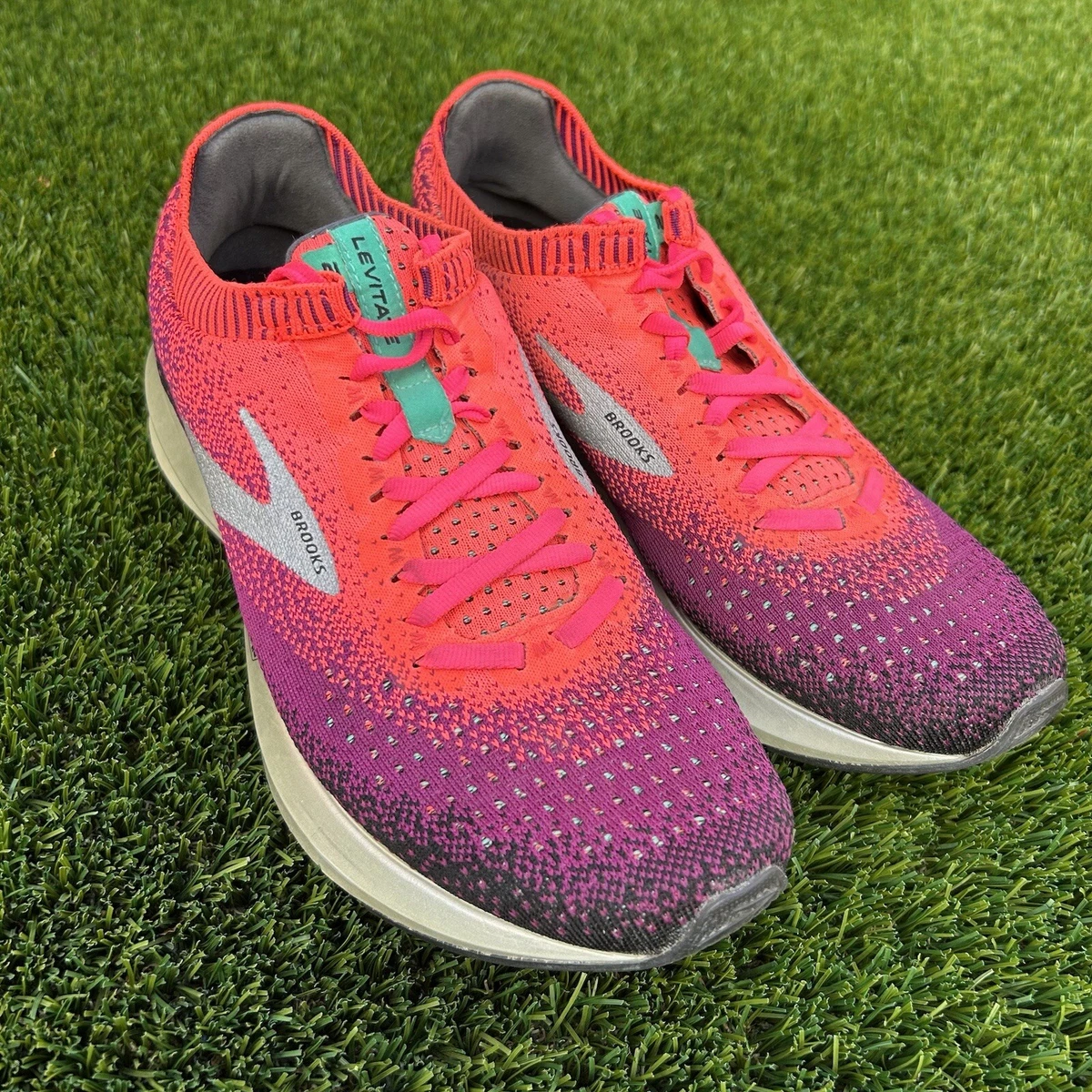 Brooks Women s Levitate 2 Athletic Sneakers Orange Magenta size 9B