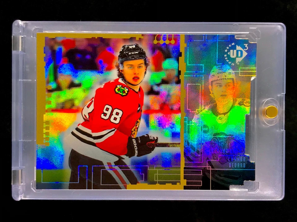 CONNOR BEDARD ROOKIE REFRACTOR DORADO RC TROQUELADO Cubierta Superior Tarjeta Rara - BLACKHAWKS Foto 3 de 4