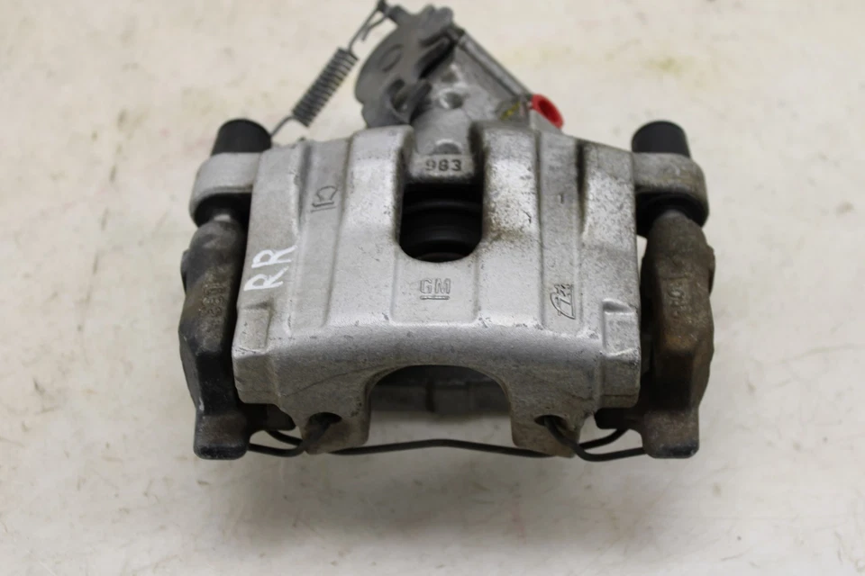 Juego de pinzas de freno Pontiac Solstice 2006-2009 OEM ME62 Foto 2 de 4