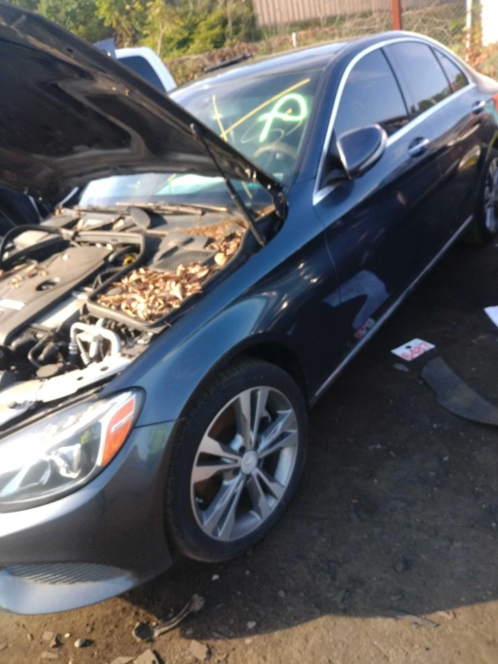 2015 Mercedes-Benz C-Class OEM Grey Hood Panel - Scratches & Dent, Used - Imagem 3 de 4