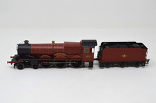 HORNBY- OO GAUGE 4-6-0 'HOGWARTS EXPRESS' 5972 IN BR MAROON (UNBOXED)