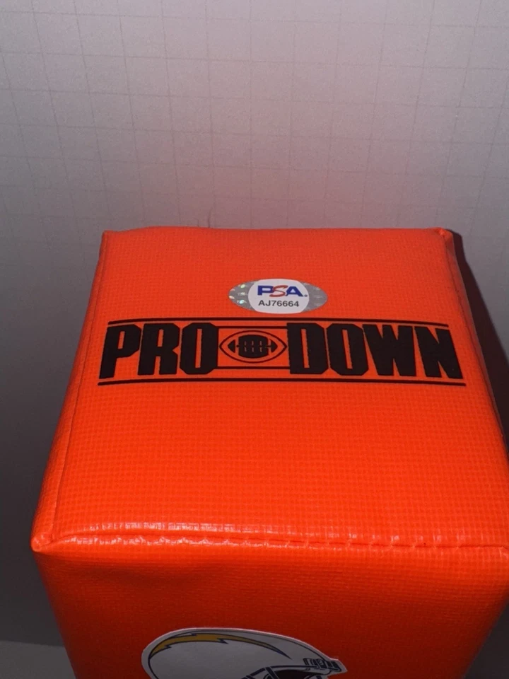 CARGADORES DE TOUCHDOWN FIRMADO POR MELVIN INGRAM LOS ANGELES CERTIFICADO DE AUTENTICIDAD PSA Foto 2 de 2