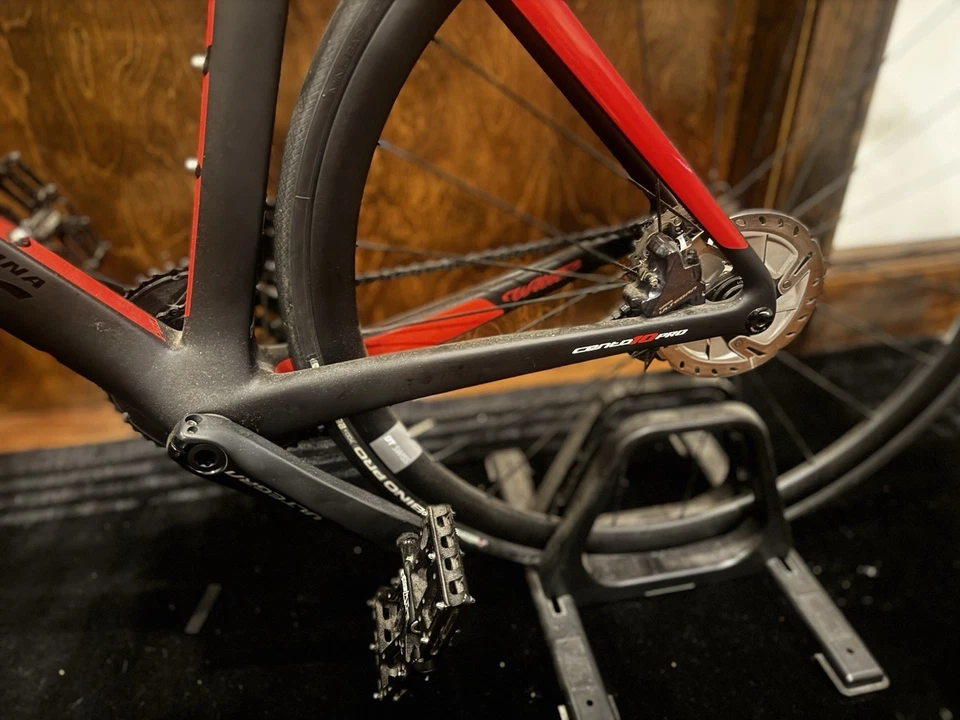 Bicicleta de carretera de carbono Wilier Triestina Cento10 DT Swiss Wheels Shimano Groupset Foto 3 de 3