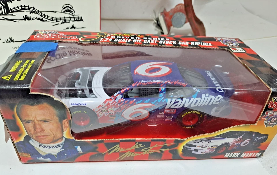 Nascar Racing Champions Mark Martin #6 Signature Driver Series NIB 1998 - Image 2 of 3