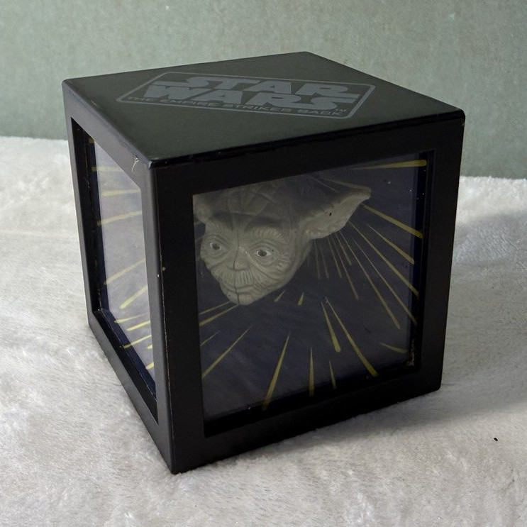 Star Wars Yoda Magic Illusion Puzzle Cube Lucasfilm 1996 Display Toy