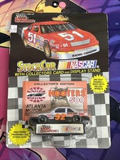 Racing Champions 1992 Hooters 500 1:64 Scale Car 92 Collectors Edition Program