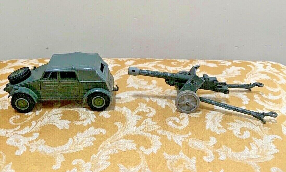 Dinky Toys No. 617 Volkswagen KDF & 50mm P.A.K. Anti-Tank Gun in