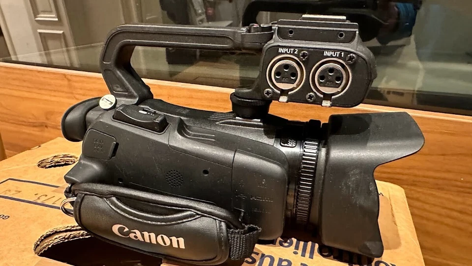 Canon XA40 Ultra HD Professioneller Camcorder - Schwarz HÄNDLER TOP - Bild 4 von 4