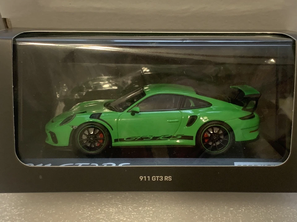 Porsche 911 GT3 RS (991.2) Lizard Green 2018 Minichamps 1:43 - Image 3 of 4