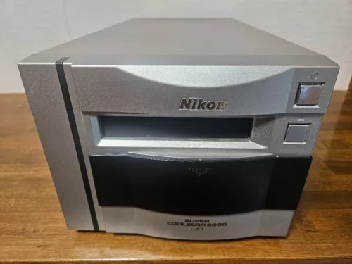 Nikon Super Coolscan LS-8000 ED Medium Format 35mm Scanner Silver Used