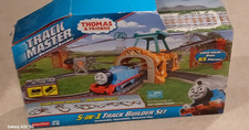 Thomas  Friends TrackMaster 5-in-1 Track Builder Set   65 Pieces - In Box
