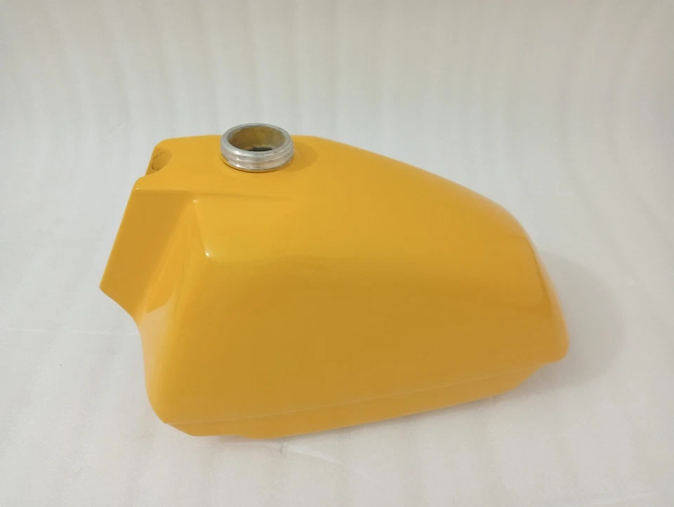 Suzuki PE175, 250, 400 Steel Yellow Painted Fuel Petrol Gas Tank 1978-1984 - Image 3 of 4