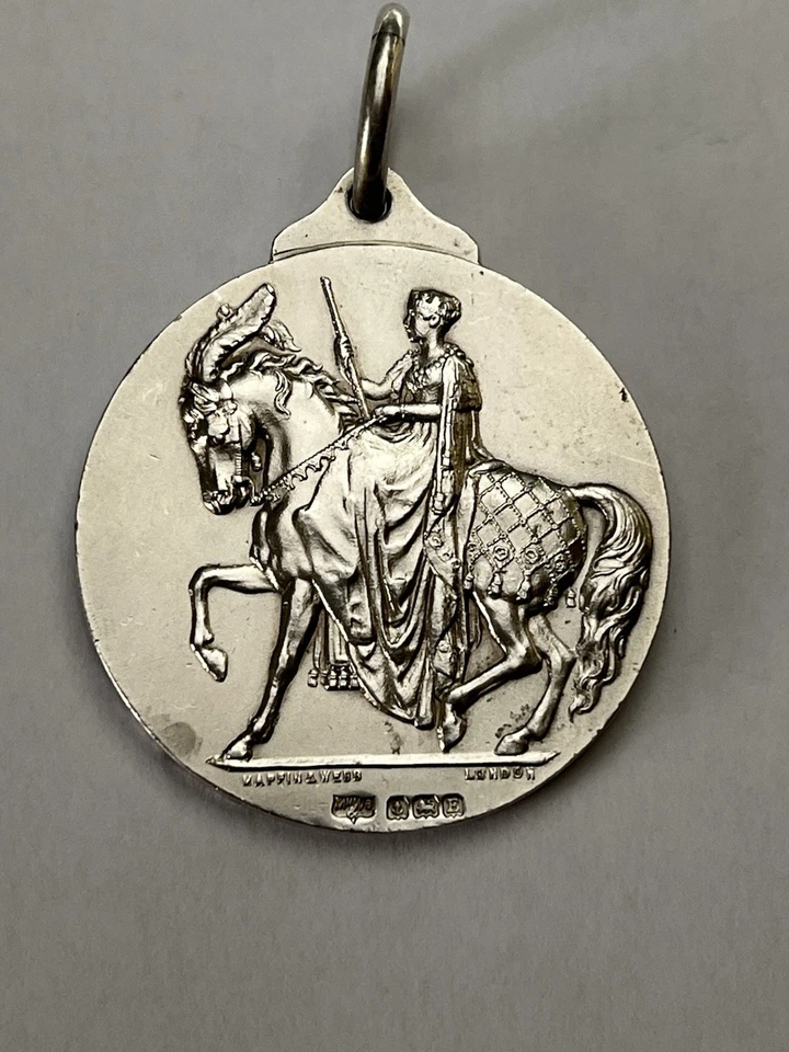 1929 SILVER SHIRE HORSE SOCIETY MEDAL MAPPIN & WEBB - 49 GRAMS - Image 2 of 4