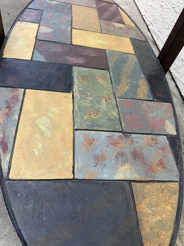 Mesa de centro vintage de azulejos ovalados de mediados de siglo: hecha a mano Foto 4 de 4