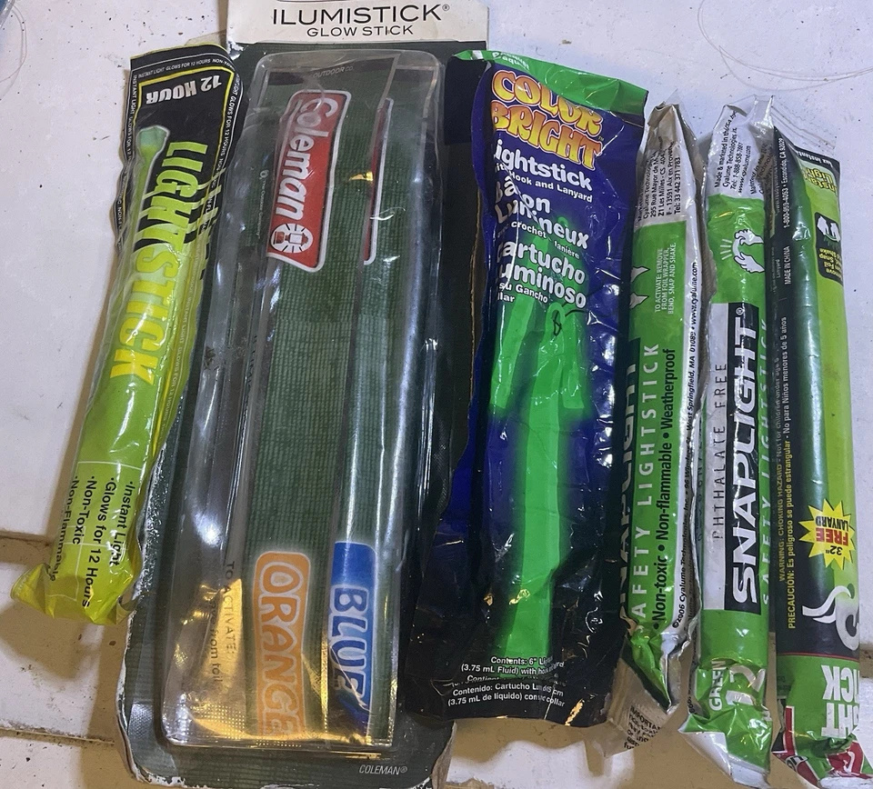 VTG HUGE Branded Fish Tackle Lot Lures Rampala NOS Hooks, Weights Leaders Flies - Image 3 of 4