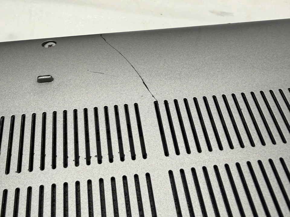 Dell Latitude 5510 15.6" HD Intel Core i5-10210u 8GB 128GB SSD W11 Pro 10th Gen - Image 4 of 4