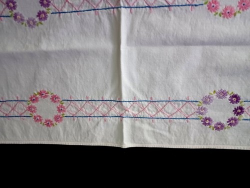Corredor de mesa bordado a mano - Floral - Vintage - 37" x 11" - Imagen 4 de 6