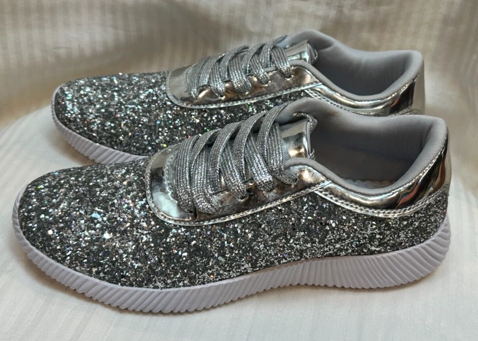 ¡NUEVO! ZAPATOS DEPORTIVOS FOREVER SILVER GLITTER SPARKLE TALLA 8,5 Foto 3 de 4