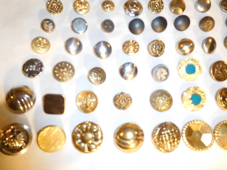 265 Unsorted Vintage 3/8 to 1-1/2" Brass,Silver Color Stylish Metal Button Lot! - Image 3 of 4
