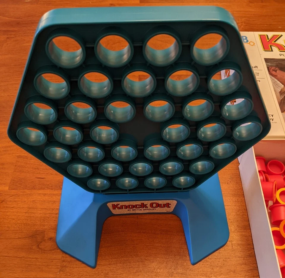 Milton Bradley Knock Out Game ~ Vintage Game ~ 1978 ~ Complete - Image 3 of 3