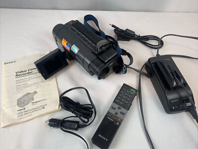 Sony NTSC Handycam 8mm Standard 8 Camcorder (CCD-TRV212) Orig power pac & Remote