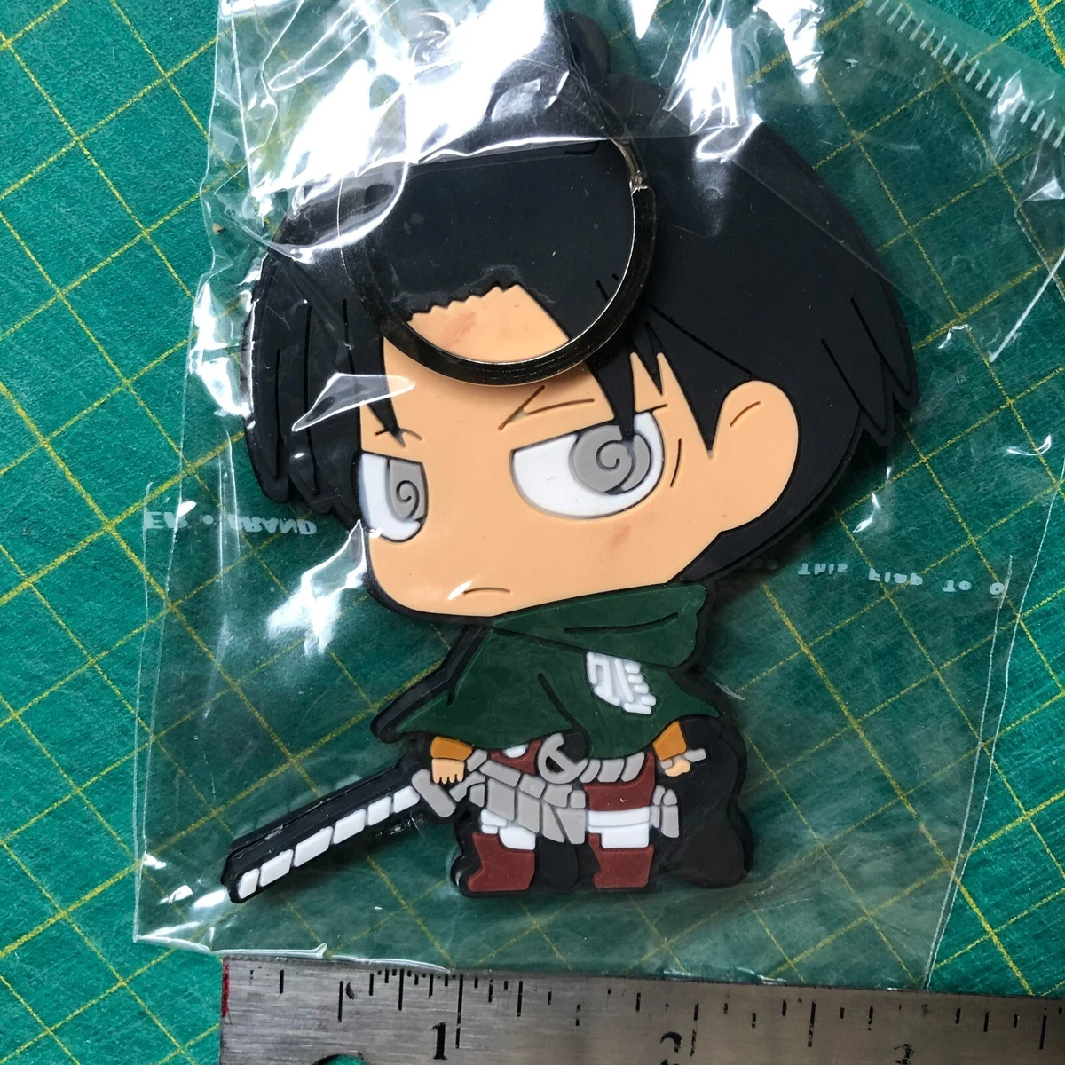 Shingeki no hotsell kyojin keychain