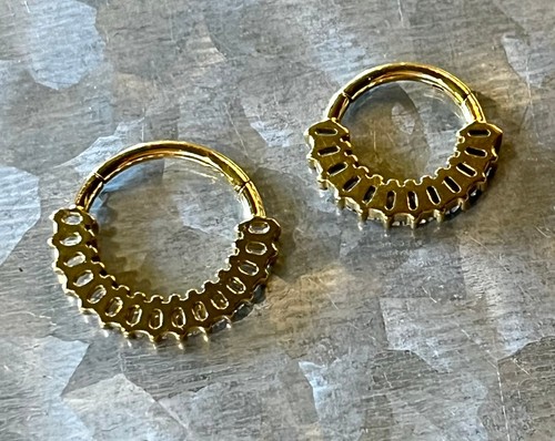 1pc Baguette Gem Fan Hinged Segment Ring 16g Septum Clicker Helix Orbital Daith - Picture 3 of 6