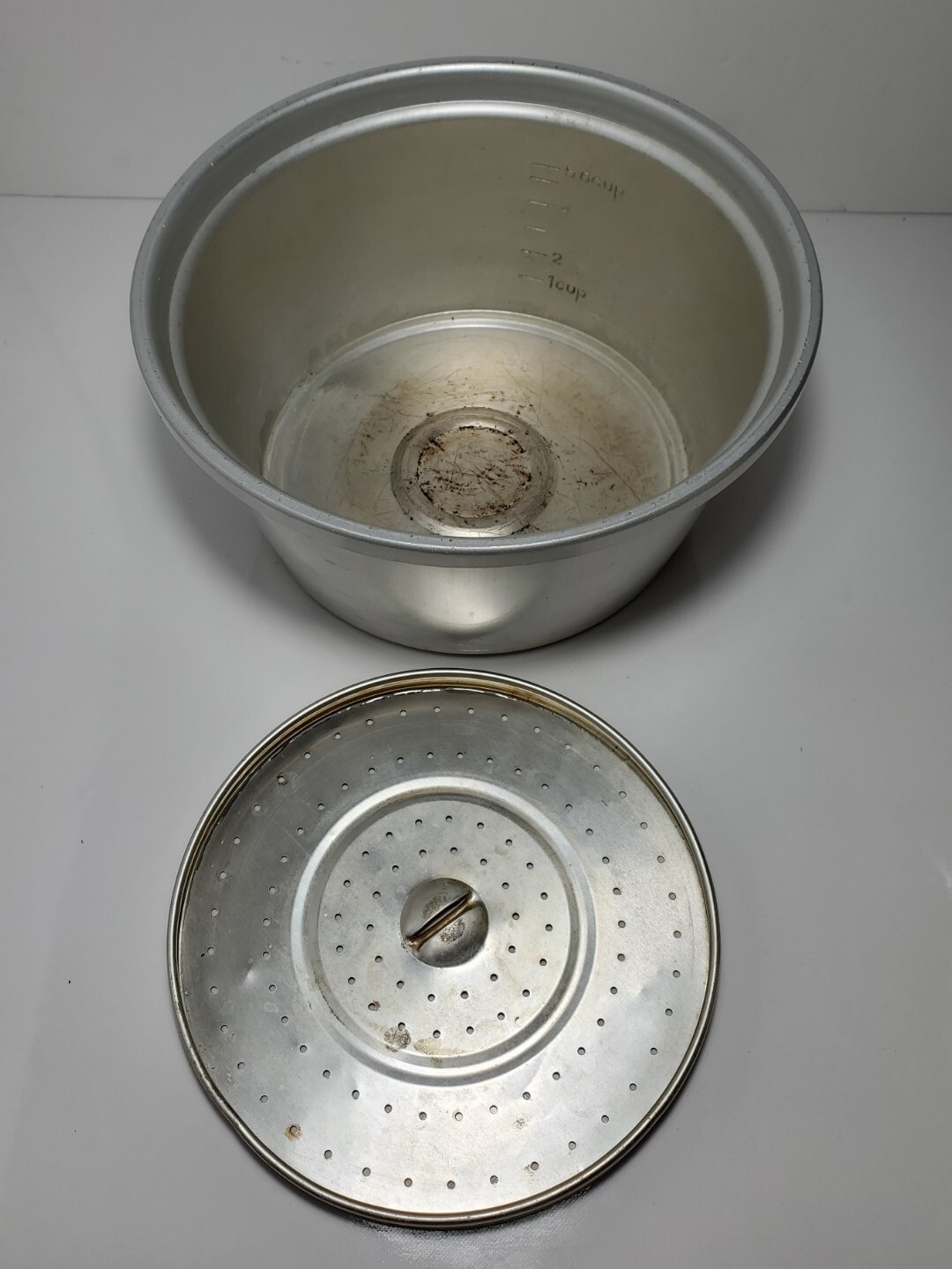 Hitachi ChimeOMatic Automatic Food Steamer Rice Cooker 5.6 Cup RD