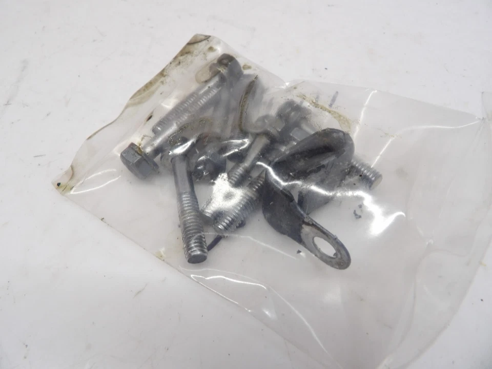 Yamaha Wave Runner 1990 3 pernos de cubierta de volante con abrazadera 97080-06030-00 Foto 3 de 3