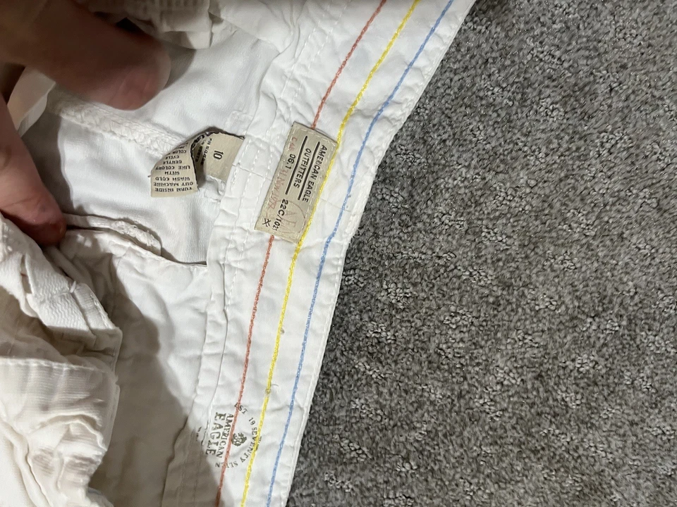 Pantalones cortos American Eagle para mujer blancos elásticos talla 10 lisos Foto 3 de 3