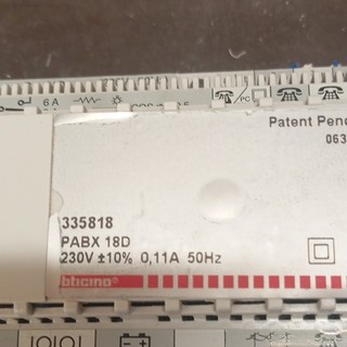 Bticino PABX 18D 335818 centralino citofonico guida DIN 230V bianco