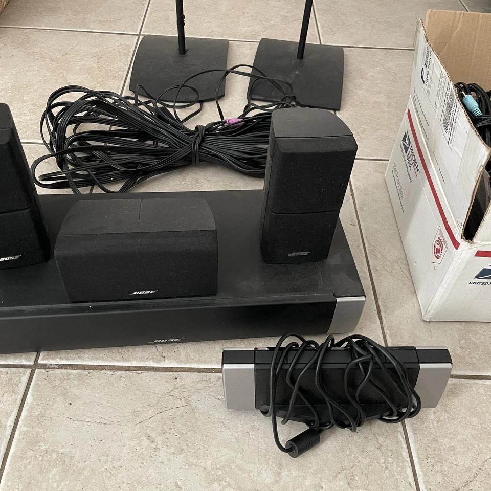 Altavoces Bose Lifestyle Clase V 5.1 Consola Cables Soportes ADAPTiQ Configuración DVD Foto 4 de 4