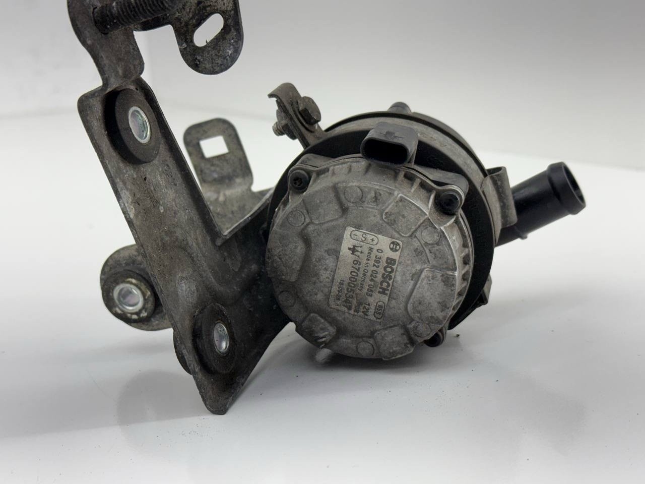 2017 - 2020 MASERATI LEVANTE 3.0L ENGINE COOLANT AUXILIARY WATER PUMP  430