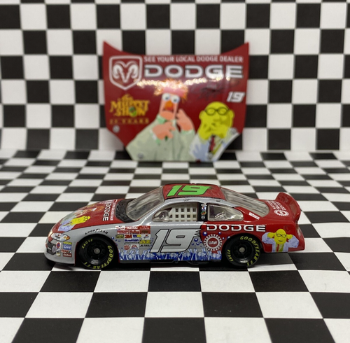 *LOOSE* NASCAR Action Winners Circle 2002 Jeremy Mayfield The Muppets Show 1/64 - Picture 2 of 5