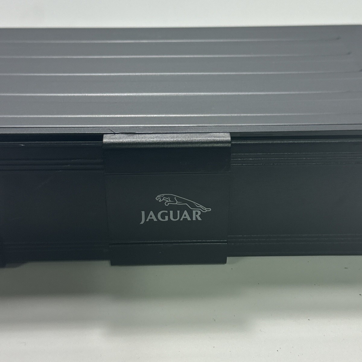 1995-1997 Jaguar XJ6 XJ Radio 6 Disc CD Changer OEM LXF4160CA
