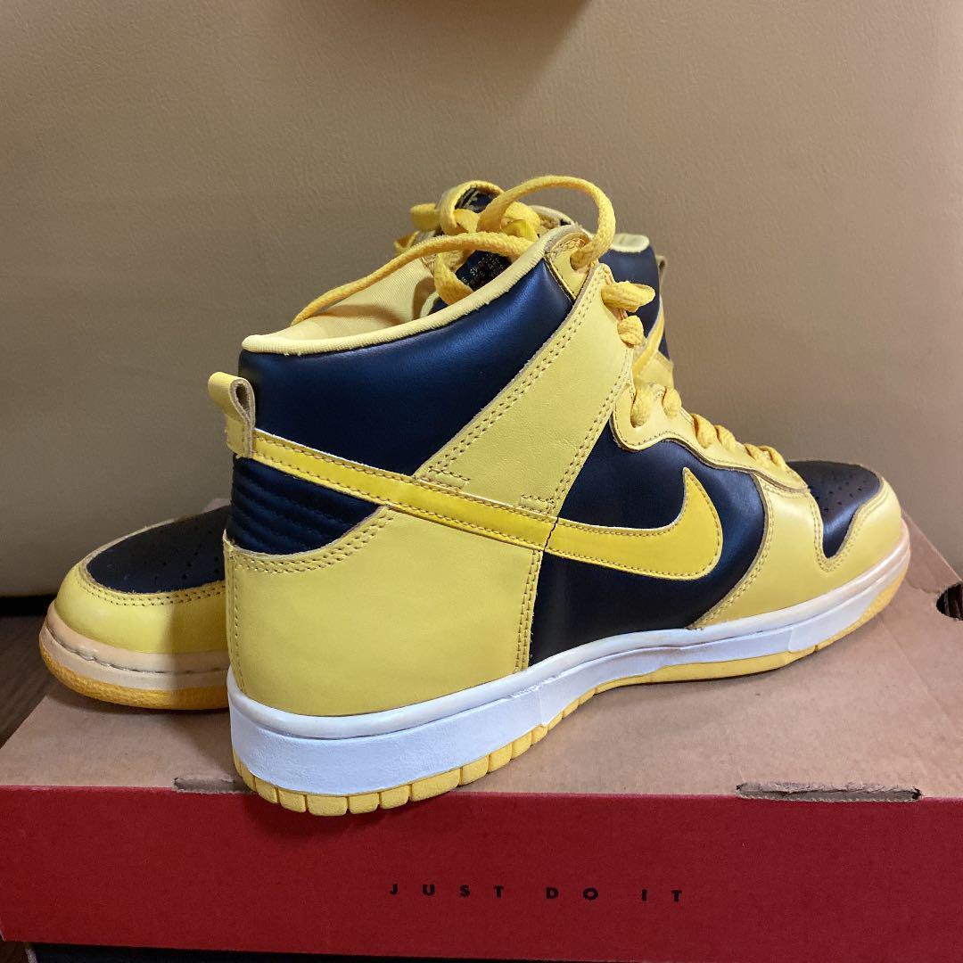 NIKE DUNK HIGH LE BLACK / BRIGHT GOLDENROD Men