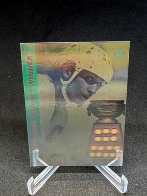 Wayne Gretzky - 1991-92 Upper Deck Award Winner Holograms #AW1