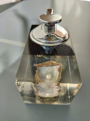 Vintage Tischfeuerzeug 70er Jahre Chrom & Resin Oyster Pearl & Muscheln