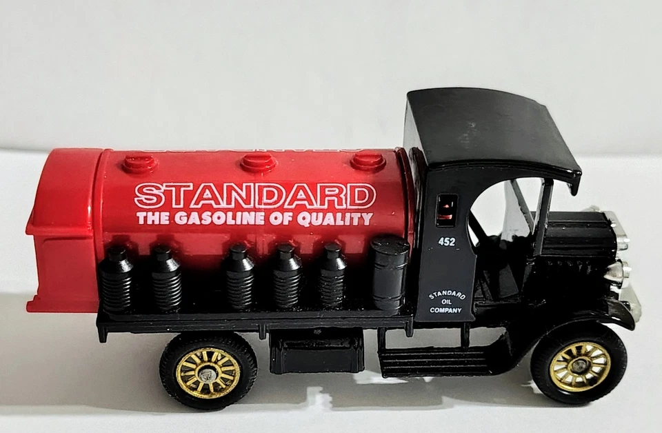 Lledo England Diecast Red Crown 1927 Gasoline Tanker Standard Oil Chevron 90mm - Image 2 of 4