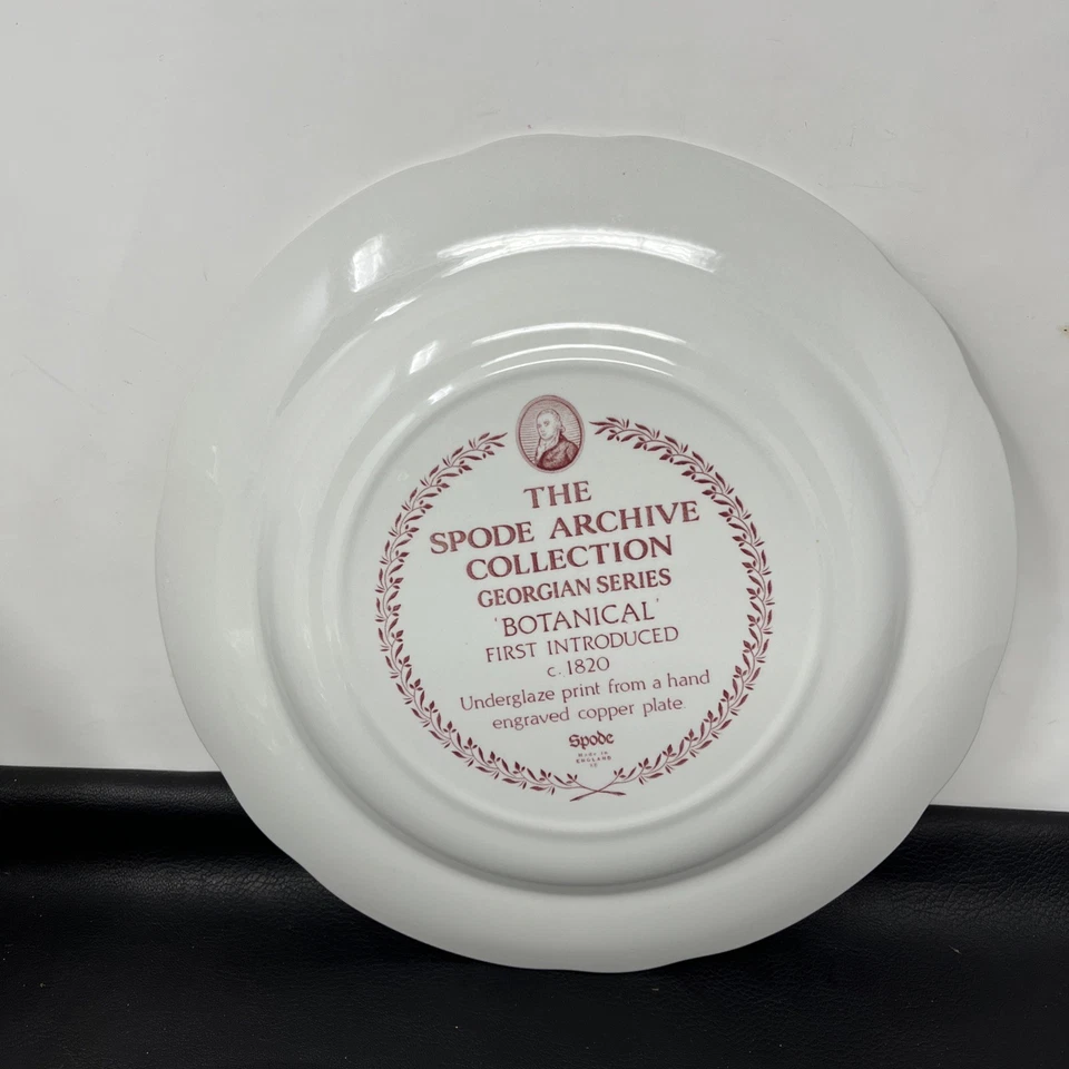 Spode Botanical Dinner Plate Red Archive lot of 5 Cranberry 10.5" - Image 3 of 4
