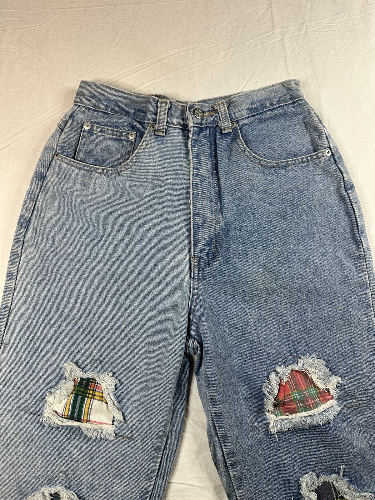 VNT 90s One World Plaid Patchwork Distressed Jean… - image 6